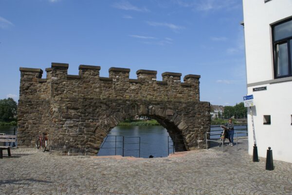 Waterpoort Maastricht: overblijfsel stadspoort Wyck.