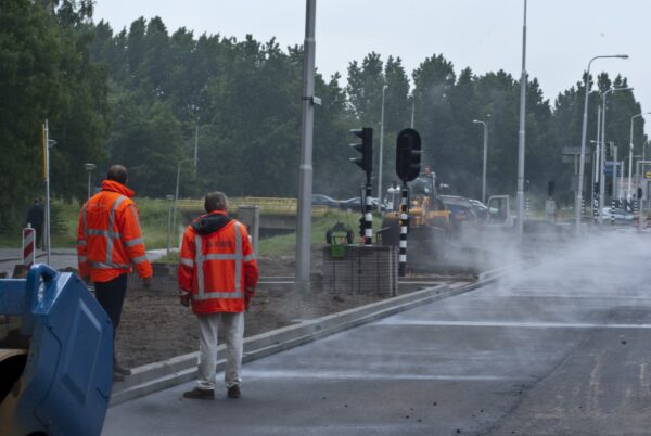 Wegwerkzaamheden Amstelveen, mistig asfalt.