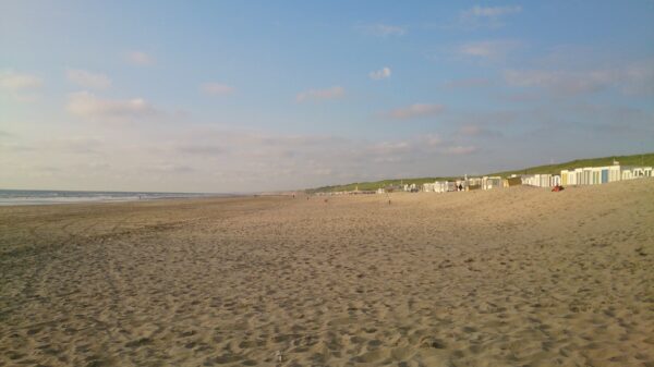Strandhuisjes aan het strand van Wijk aan Zee.