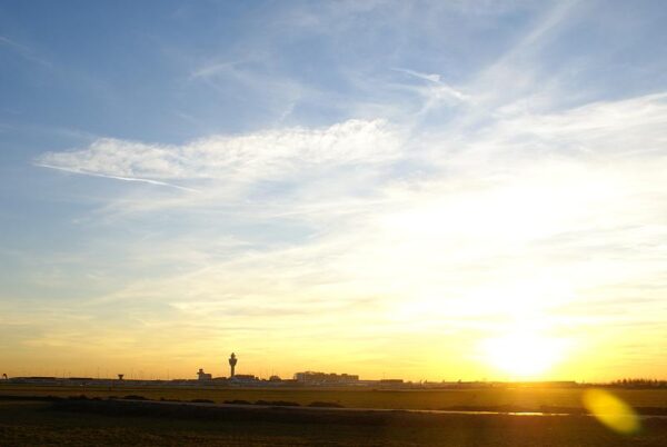Zonsondergang Schiphol, vastgelegd met Alpha 100.