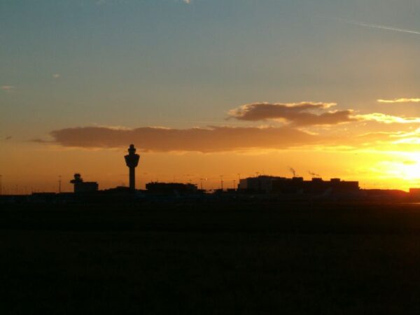 Zonsondergang Schiphol Noord, november 2005.